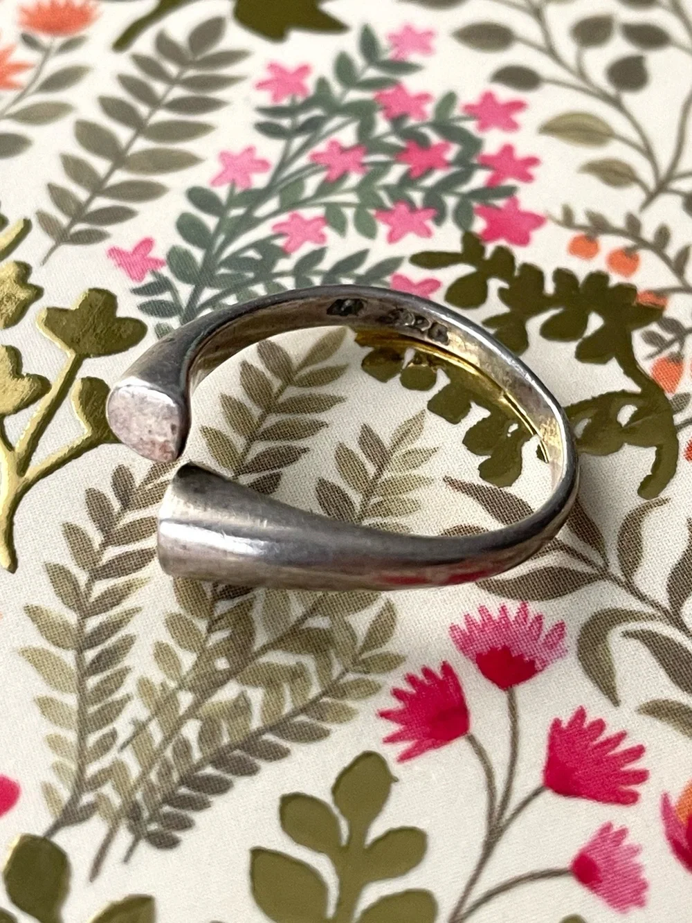 Vintage stamped 925 sterling silver torque ring sz 6-6.25 sleek minimalist